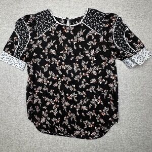 Romantic Whimsy Ann Taylor XS black ditsy floral short-sleeve top